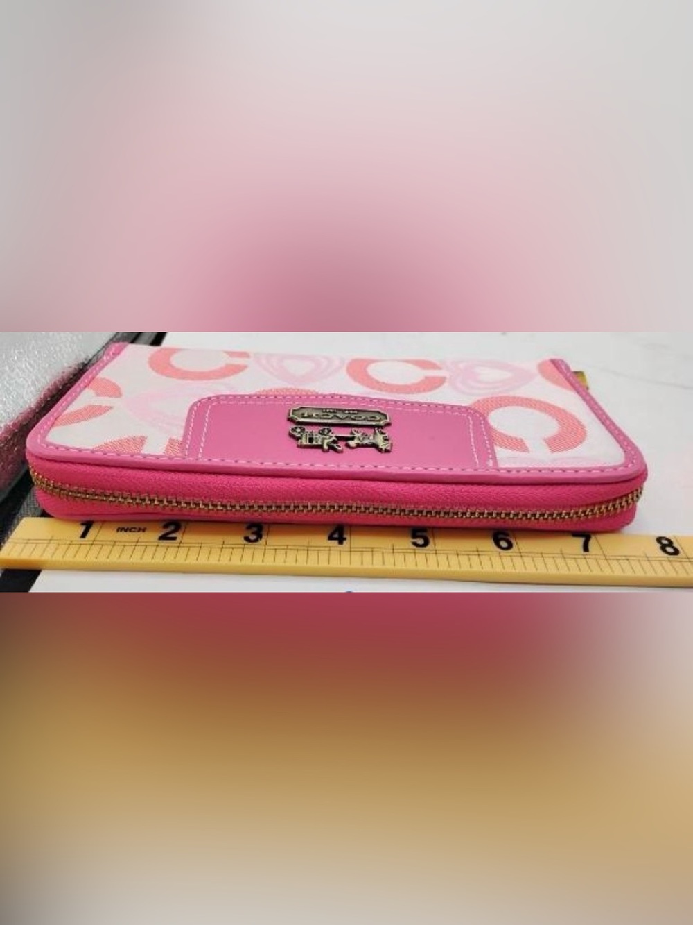 Coach Pink and White C🩷 Signature Zip Pouch - Picture 4 of 9